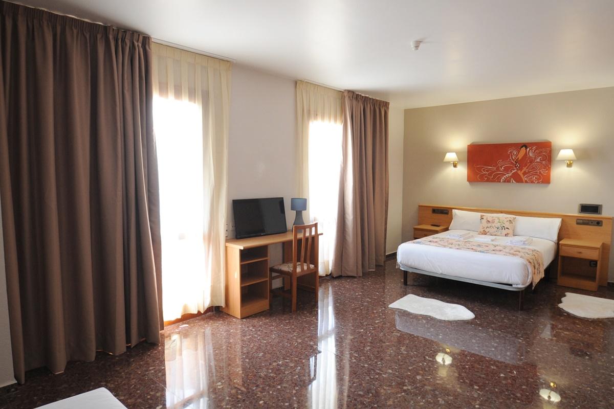 La Imperial Hotell Luceni Exteriör bild